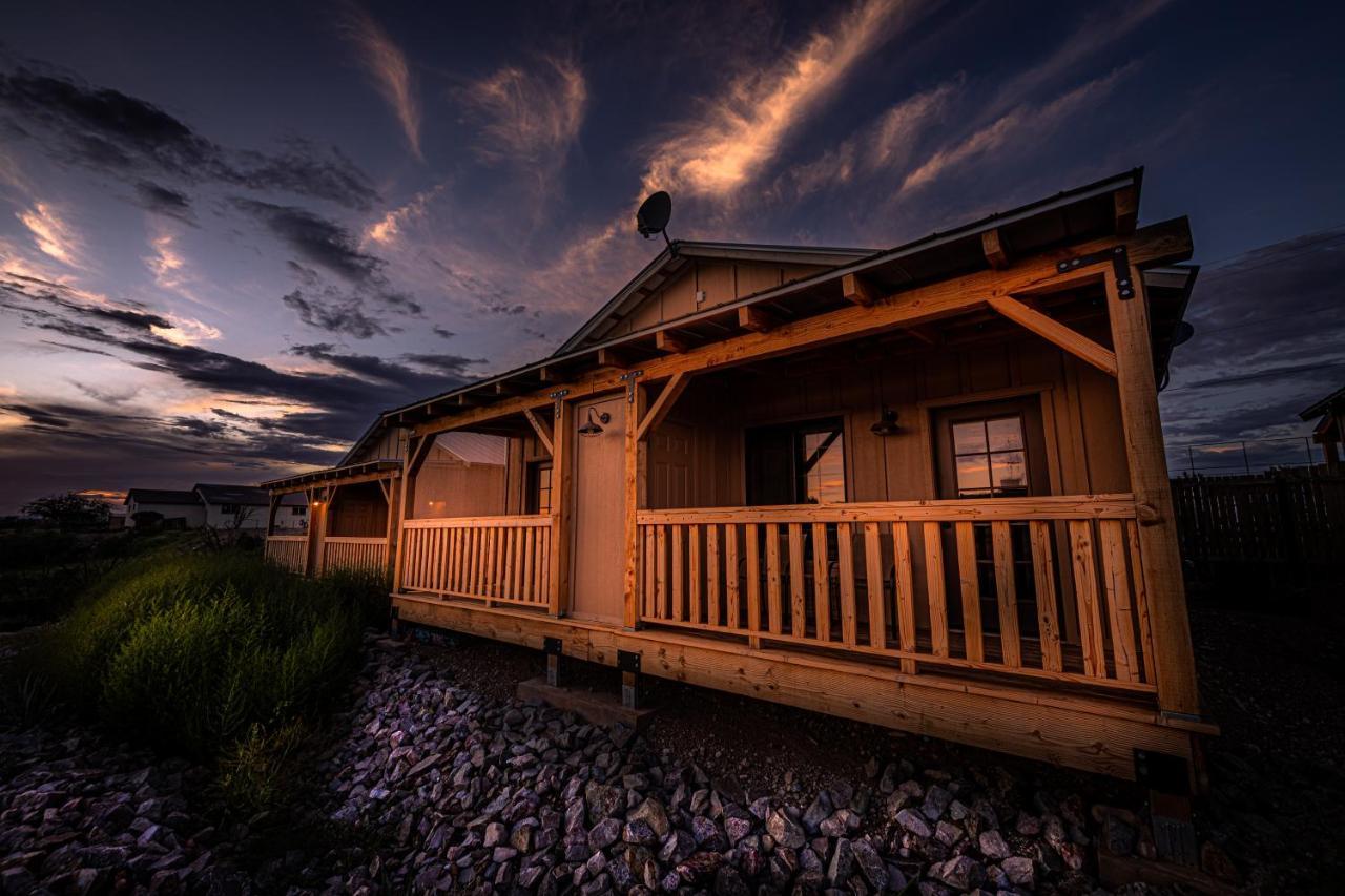 -Pet Friendly- Miners Cabin #6 - King Bed With Private Balcony Тумстон Экстерьер фото