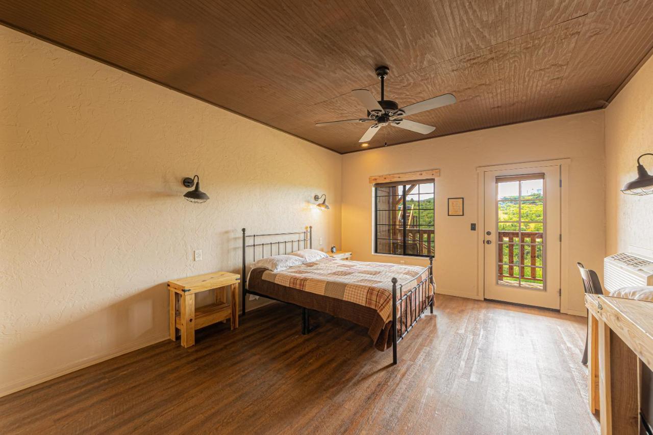 -Pet Friendly- Miners Cabin #6 - King Bed With Private Balcony Тумстон Экстерьер фото