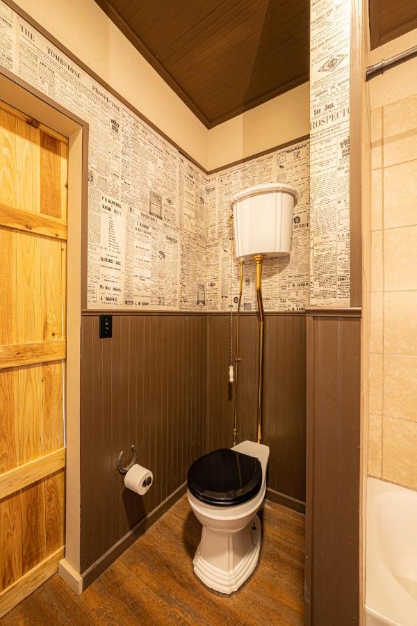 -Pet Friendly- Miners Cabin #6 - King Bed With Private Balcony Тумстон Экстерьер фото