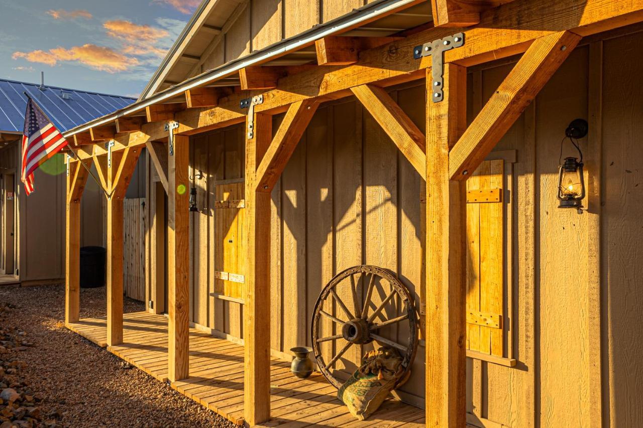 -Pet Friendly- Miners Cabin #6 - King Bed With Private Balcony Тумстон Экстерьер фото