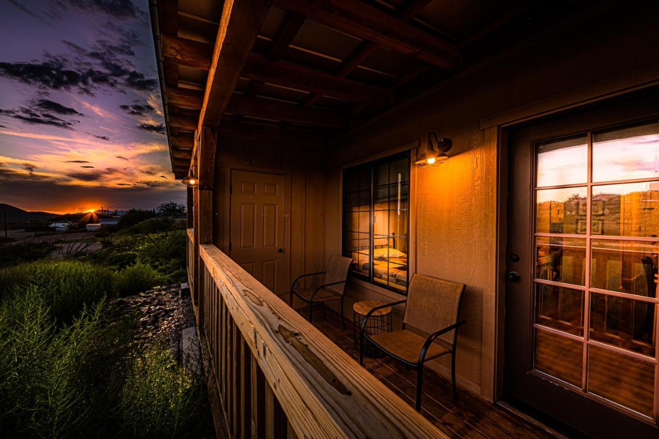 -Pet Friendly- Miners Cabin #6 - King Bed With Private Balcony Тумстон Экстерьер фото
